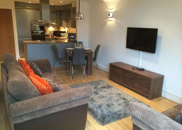 1 Bed Apartment, Sleeps 4, Free Parking, East Croydon, Gr London